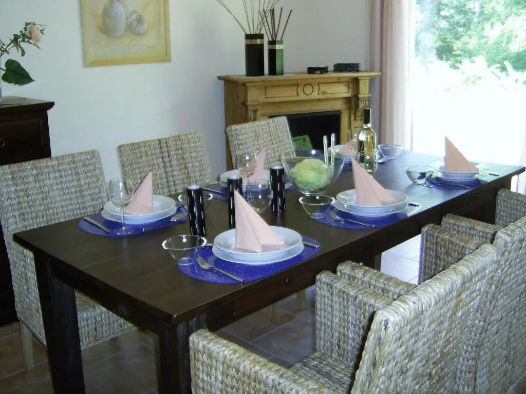 2 Bedrooms Cottage