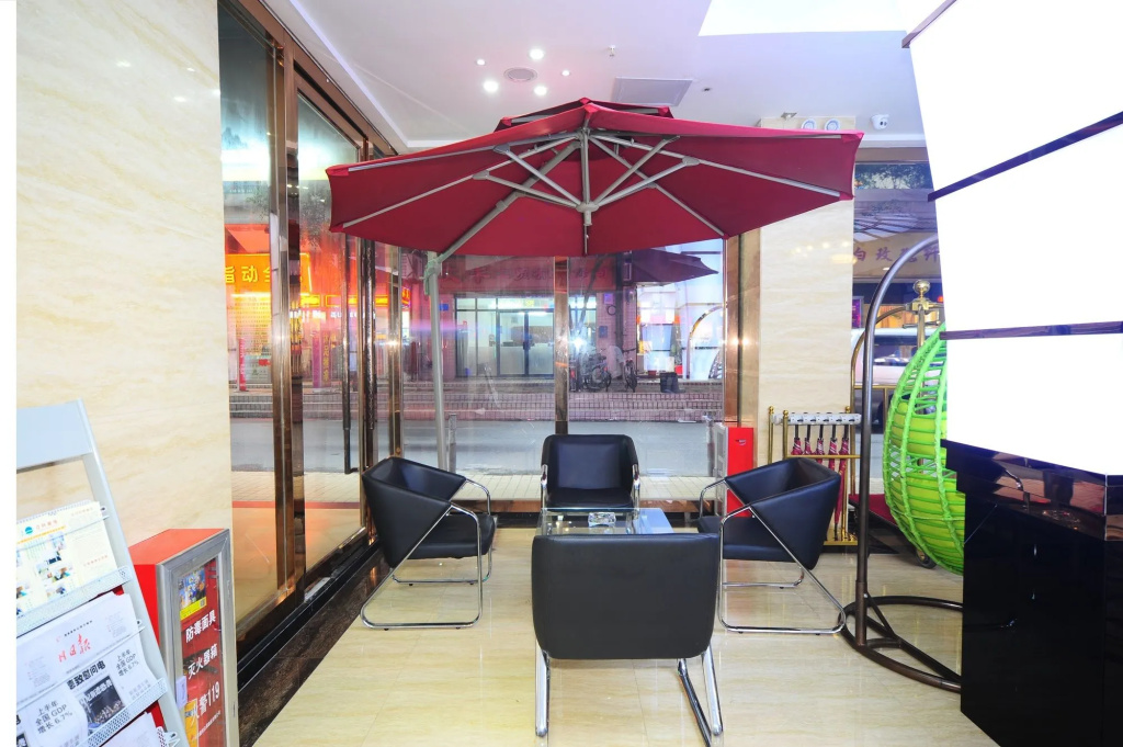 Lobby & Reception