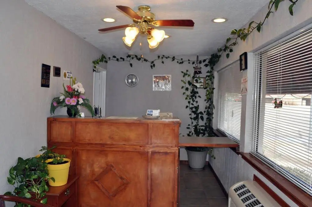 Lobby & Reception