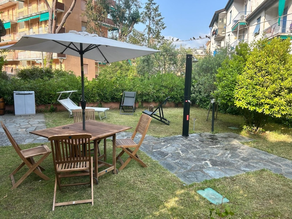 Sunny Family Flat with Garden