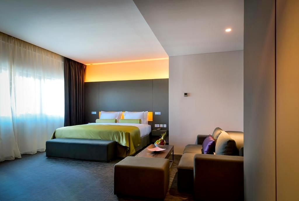 72 Hotel — 4