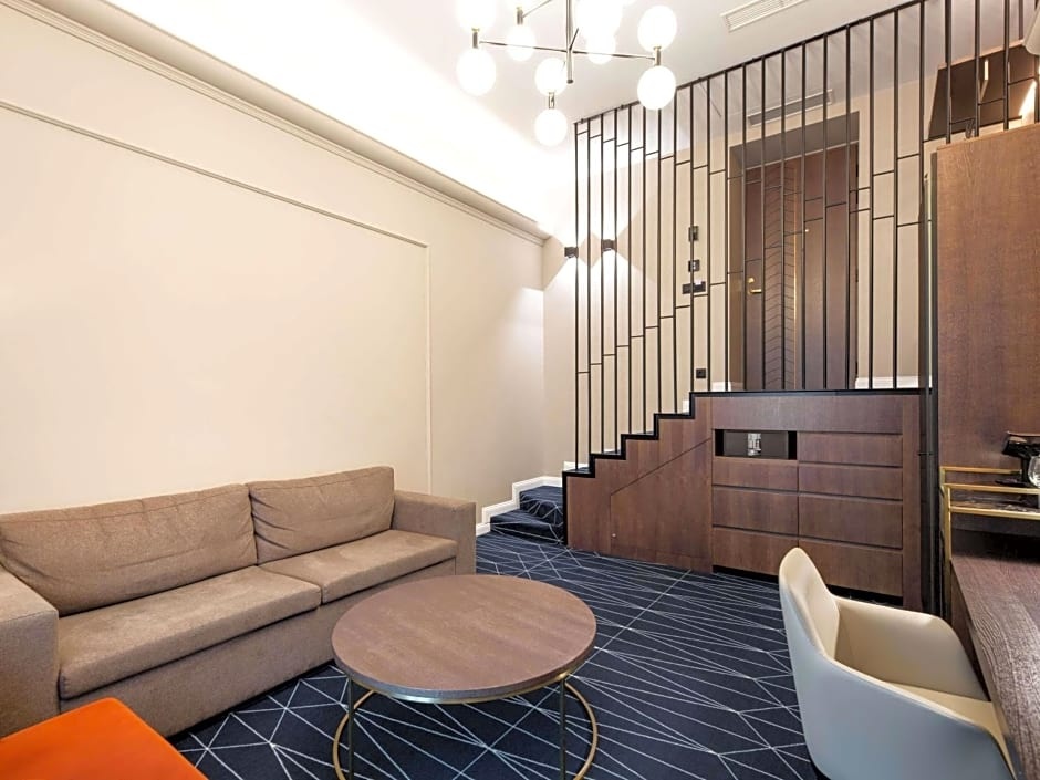 Superior Double Suite with balcony (full double bed)