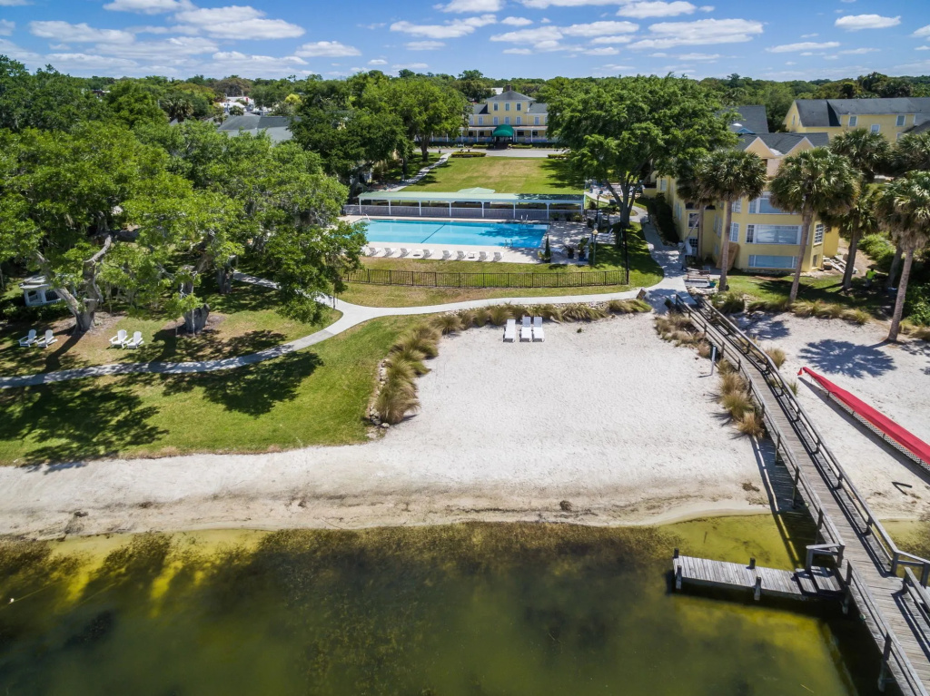 Lakeside Inn - Général