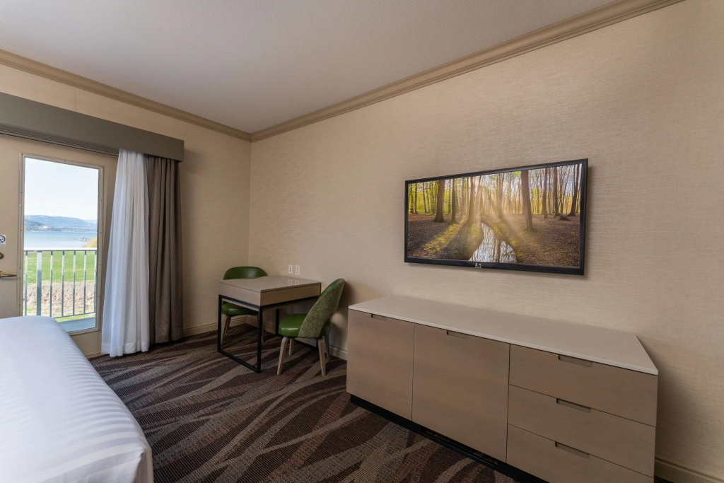 Double Studio with lake view (full double bed)