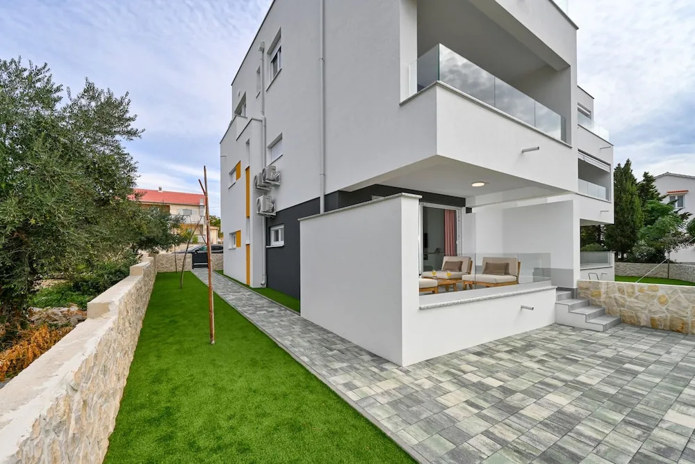 Imperial Apartment with Private Pool