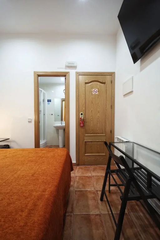 Economy Double room with city view (full double bed)