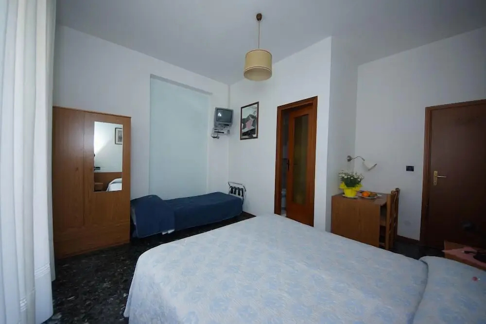 Standard Triple room with balcony and with city view