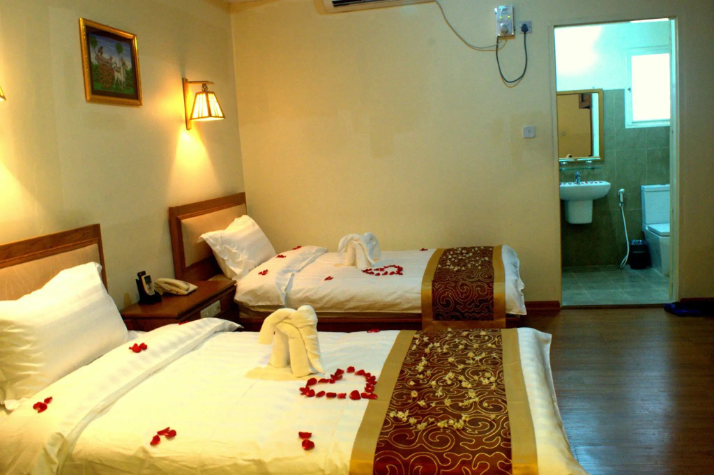 Sedona Hotel Inya Wing - Chambres