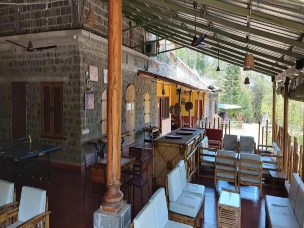 Jungle Hut Resorts - Général