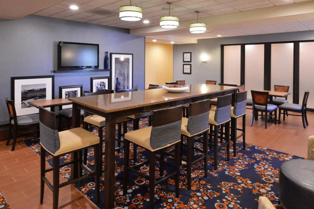Hampton Inn Utica - фото 25