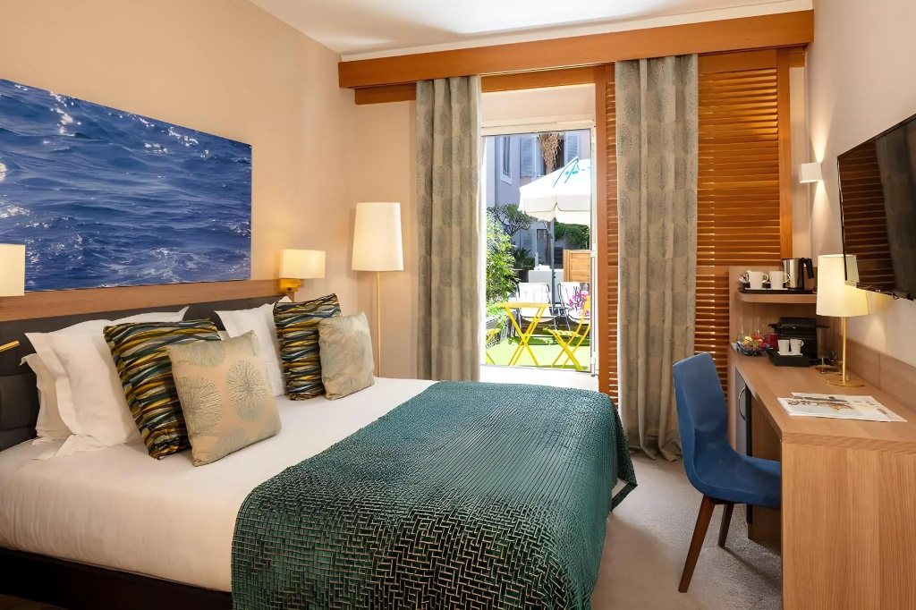 Hotel photo 42