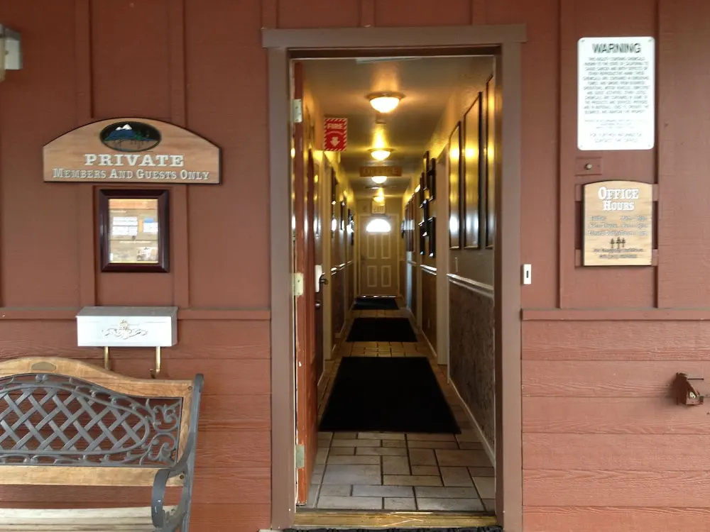 Beachcomber Inn