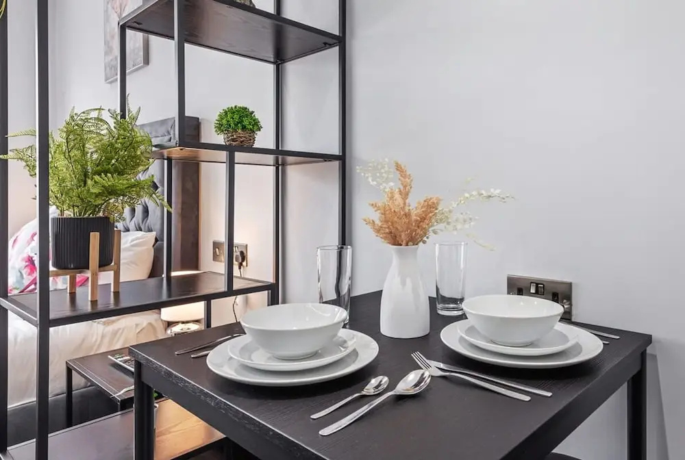 Modern Serviced Studio Flat Near Central London — фото