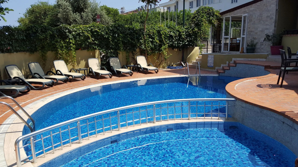 Hotel photo 12
