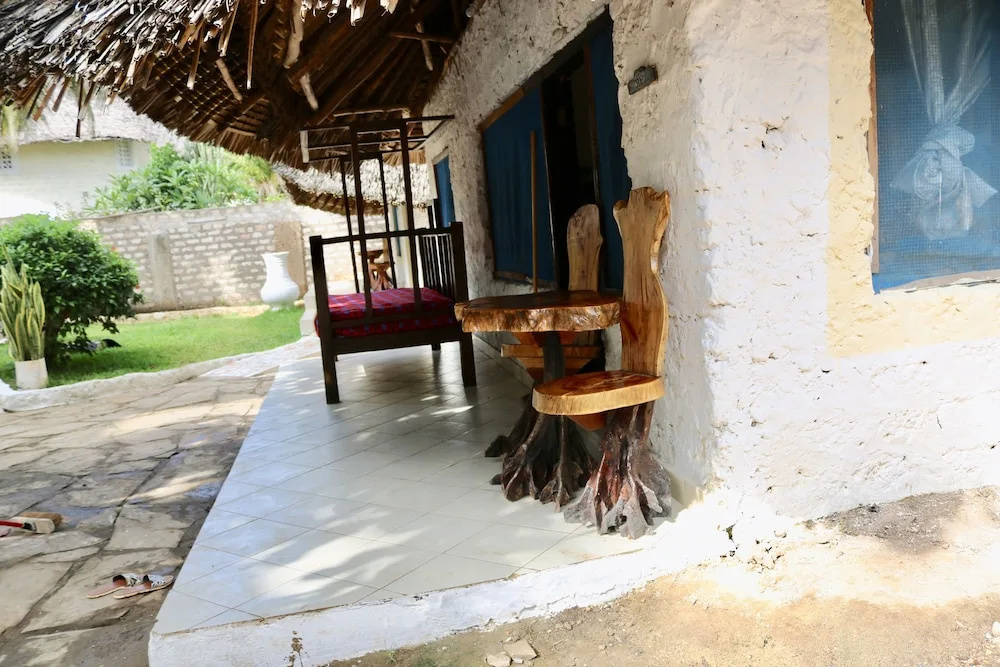 Room-a Wonderful Beach Property in Diani