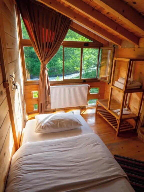 Family Chalet with river view