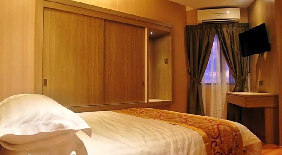 Mandarin Hotel