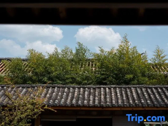 Qingyun Cottage · Courtyard Yunting Zen Retreat | Riverside Serene Courtyard