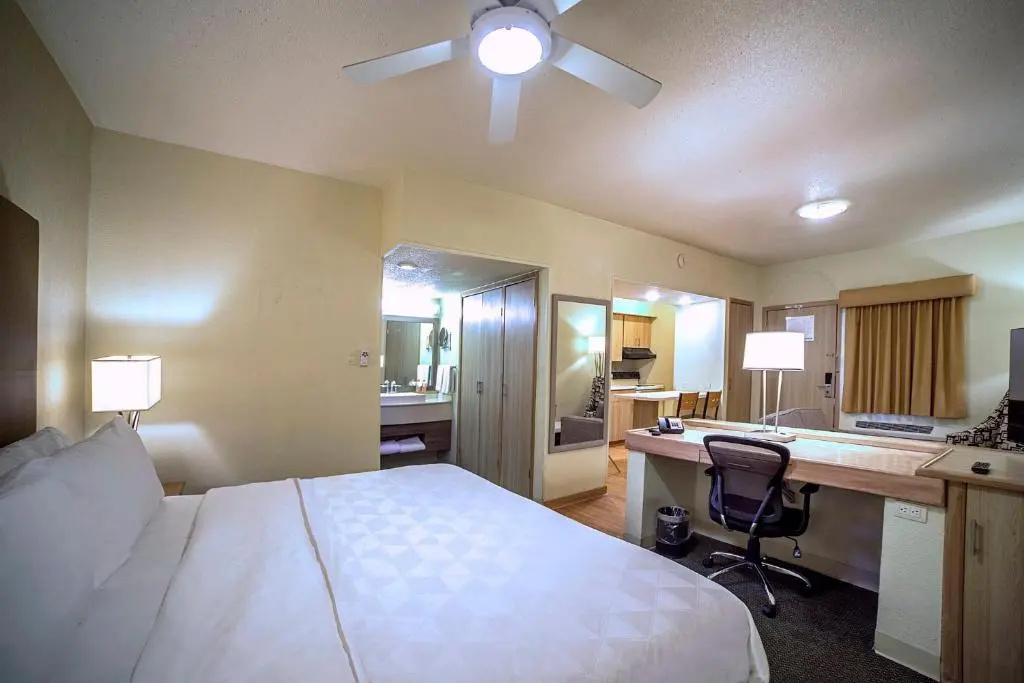 Holiday Inn & Suites Chihuahua Expo - Chambres