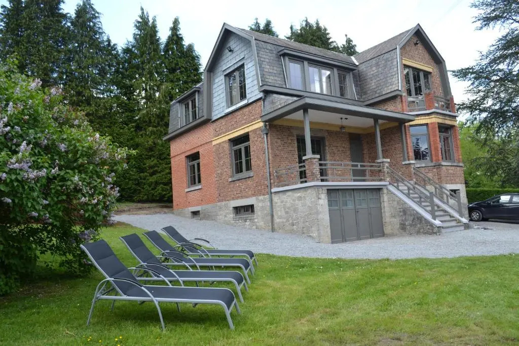 4 Bedrooms Cottage