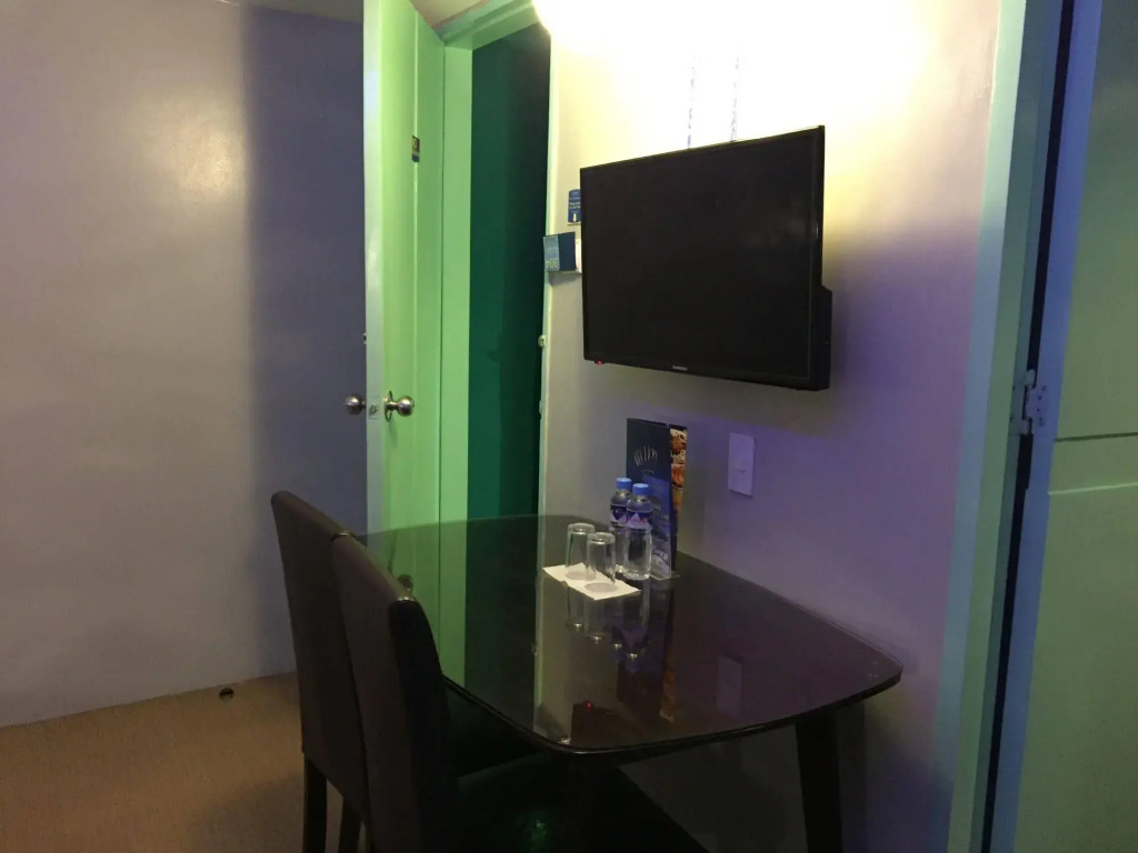 Icon Hotel Macapagal