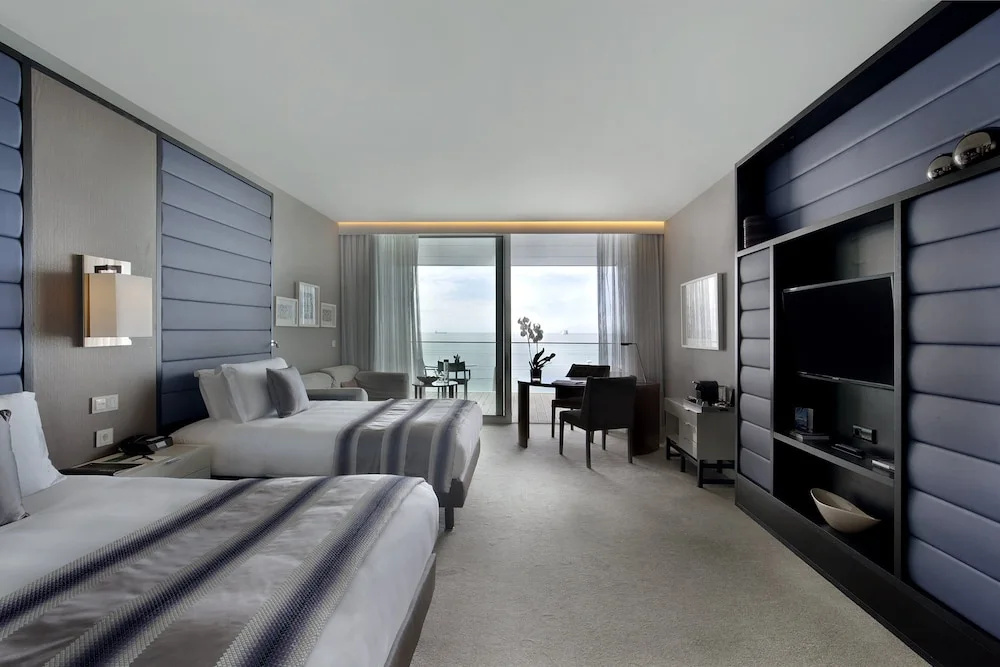 Premium Double room with balcony and with ocean view (twin beds)