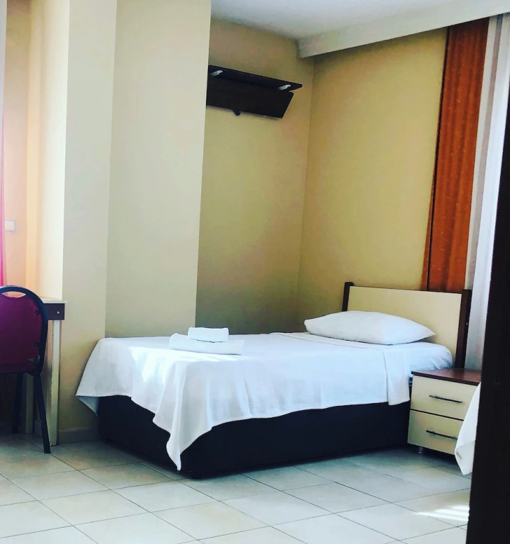 Economy room