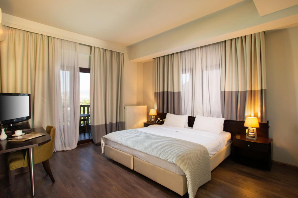 Heaven Hotel — 5