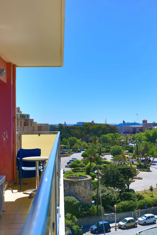Balcony & Terrace