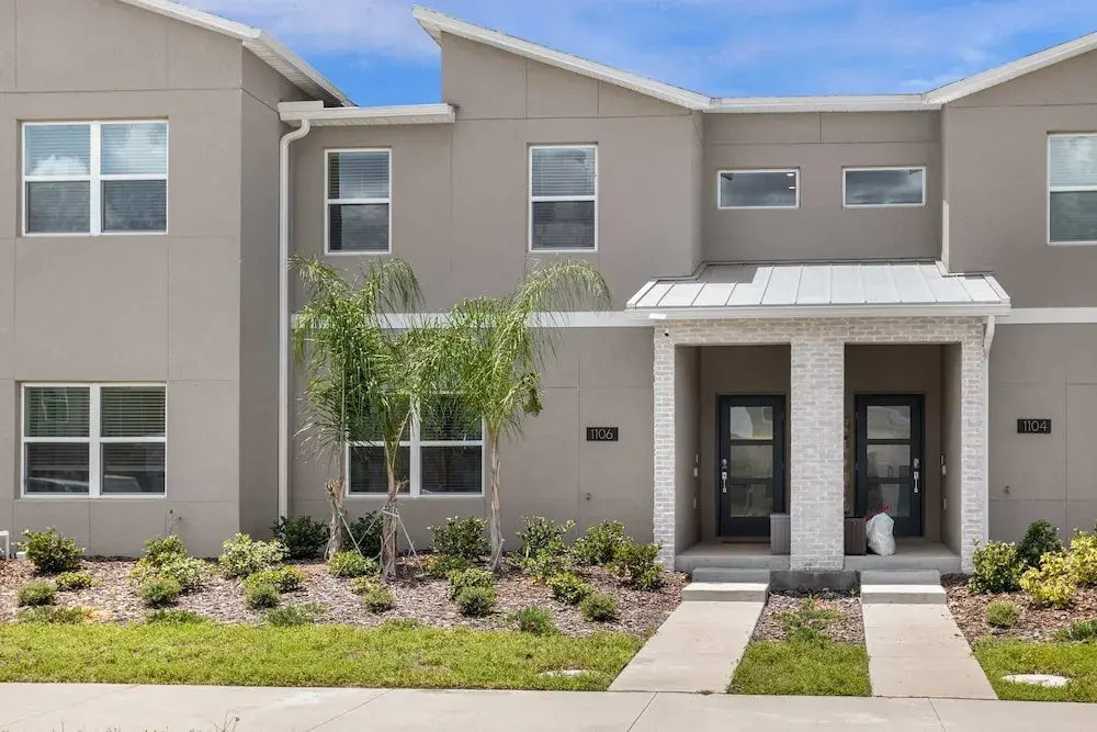 Upstay: Luxury 4BR Family Home w Poolnear Disney