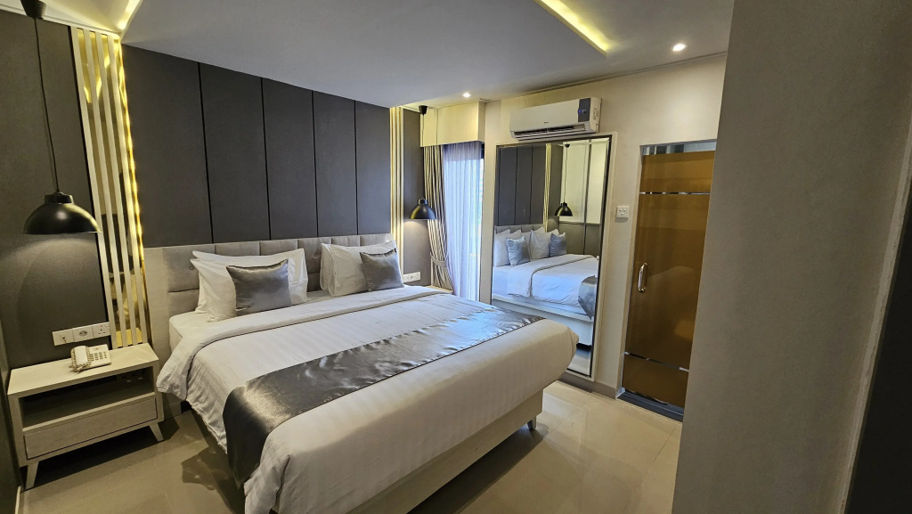 Junior Suite with city view