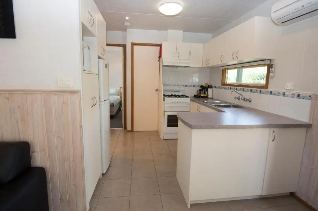 The Lakes Beachfront Holiday Retreat - Chambres