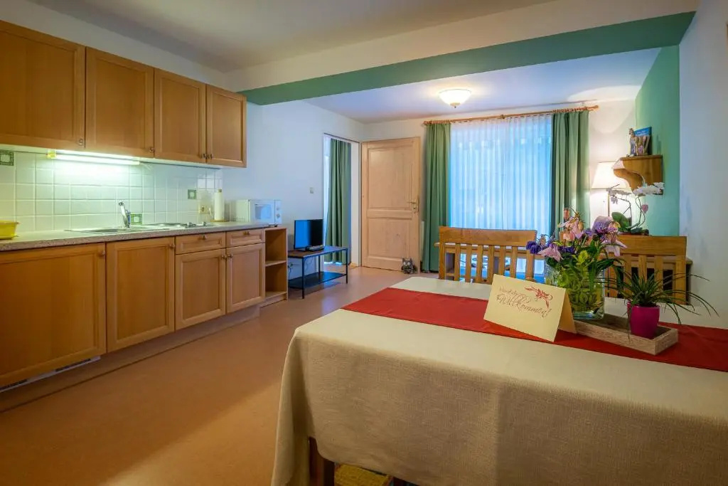 Ferienwohnungen Hotel Garni Dörflerwirt - Chambres