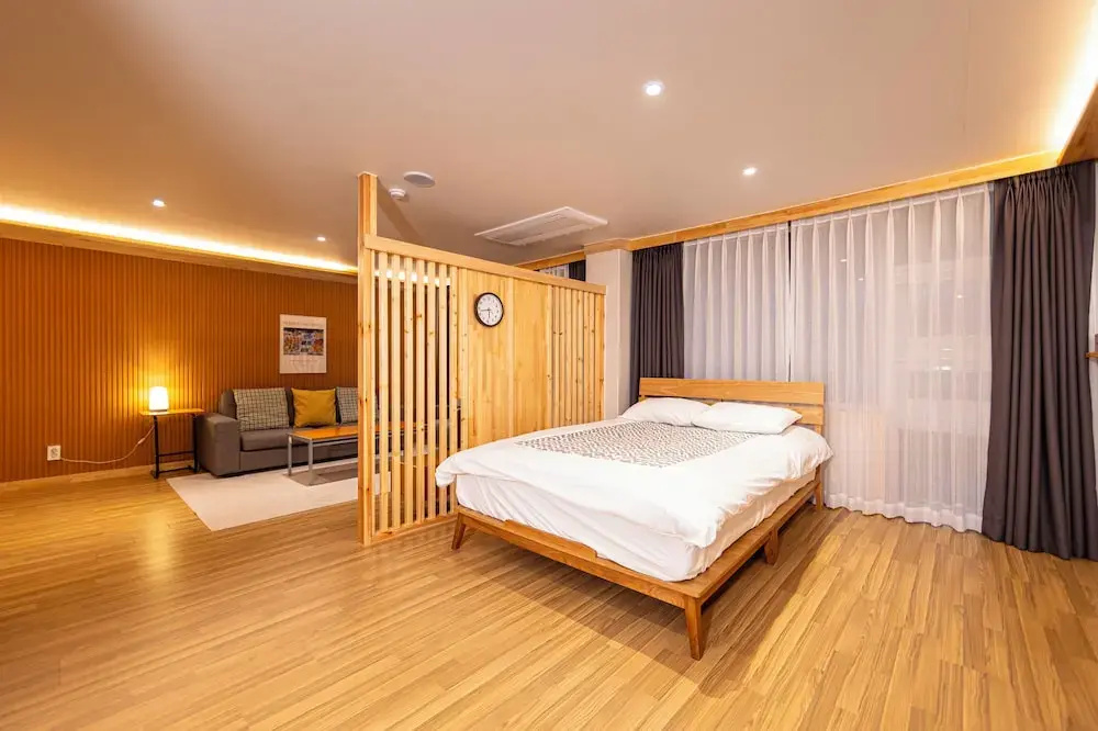 1 Bedroom Standard Double Family room with mountain view (full double bed)
