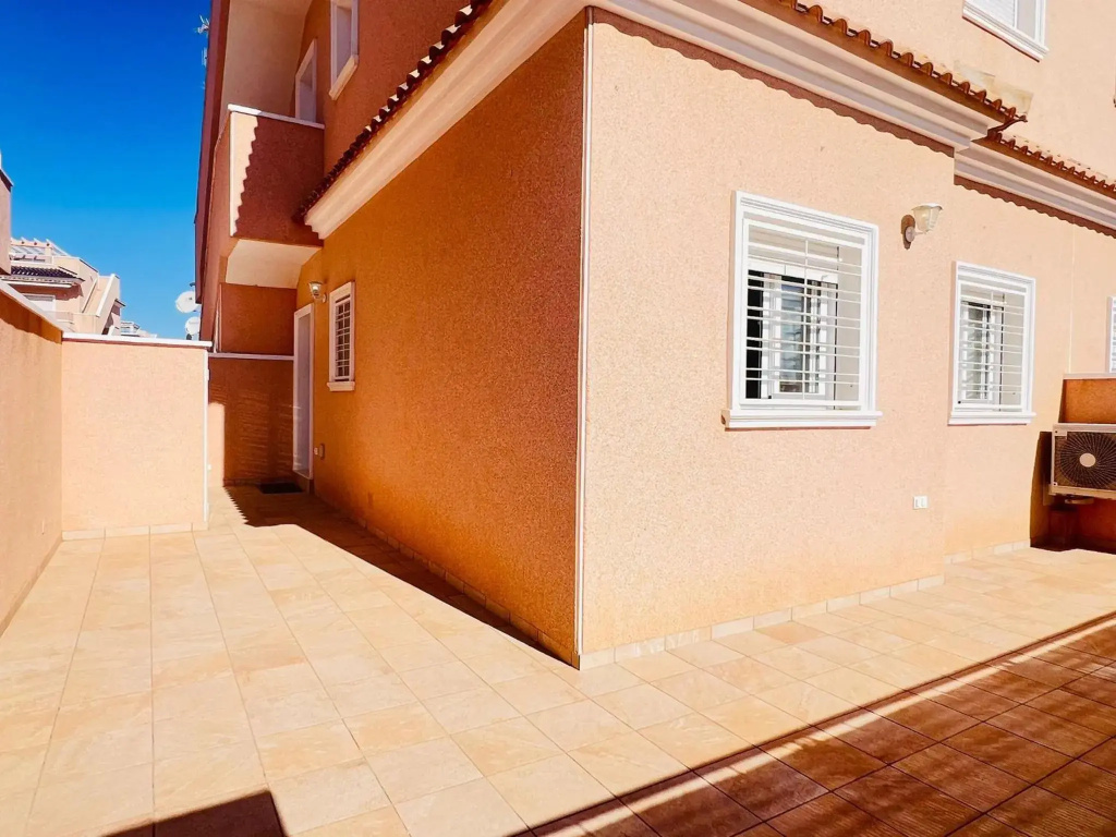 Penthouse Punta Prima Indoor & outdoor pool