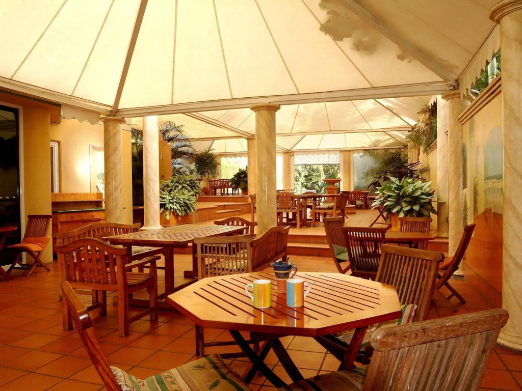 Hotel photo 10