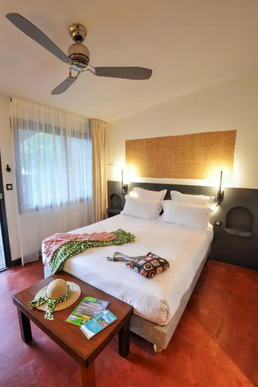 Superior Double room (full double bed)