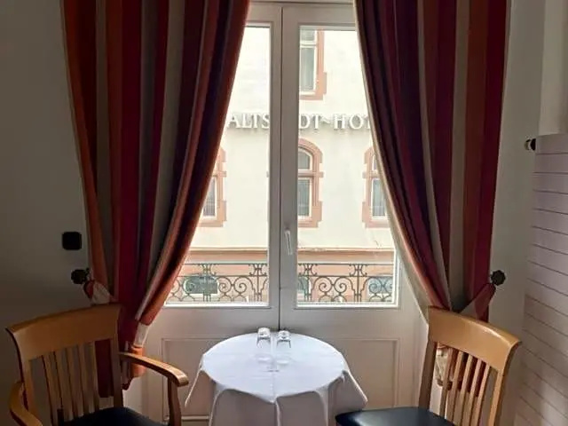 Römischer Kaiser - Chambres