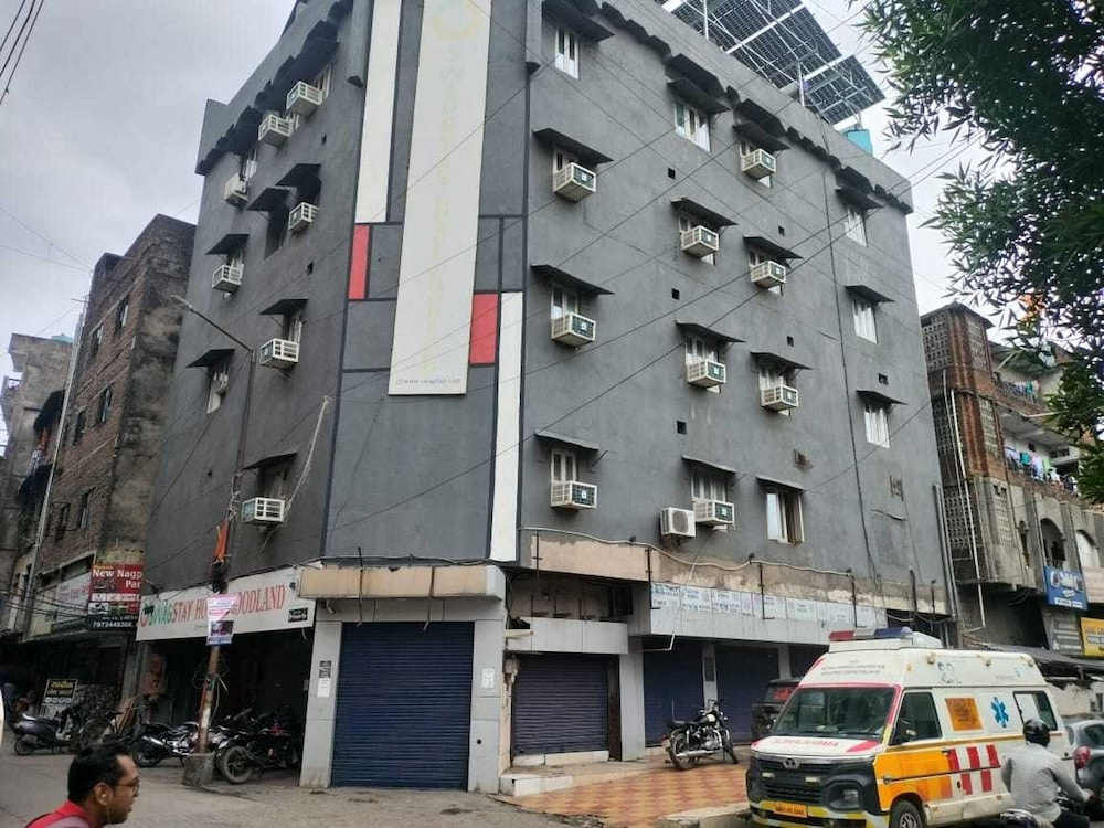 Collection O Chatrapati Shivaji Bus Terminal