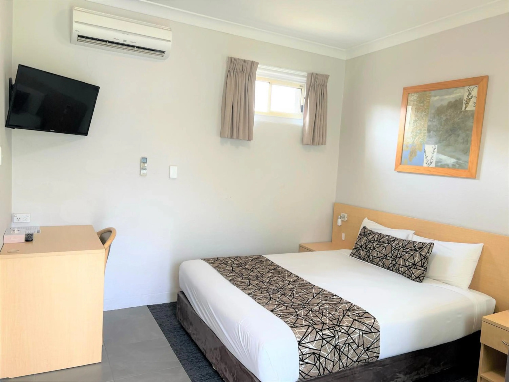 Bathurst Motor Inn — 5