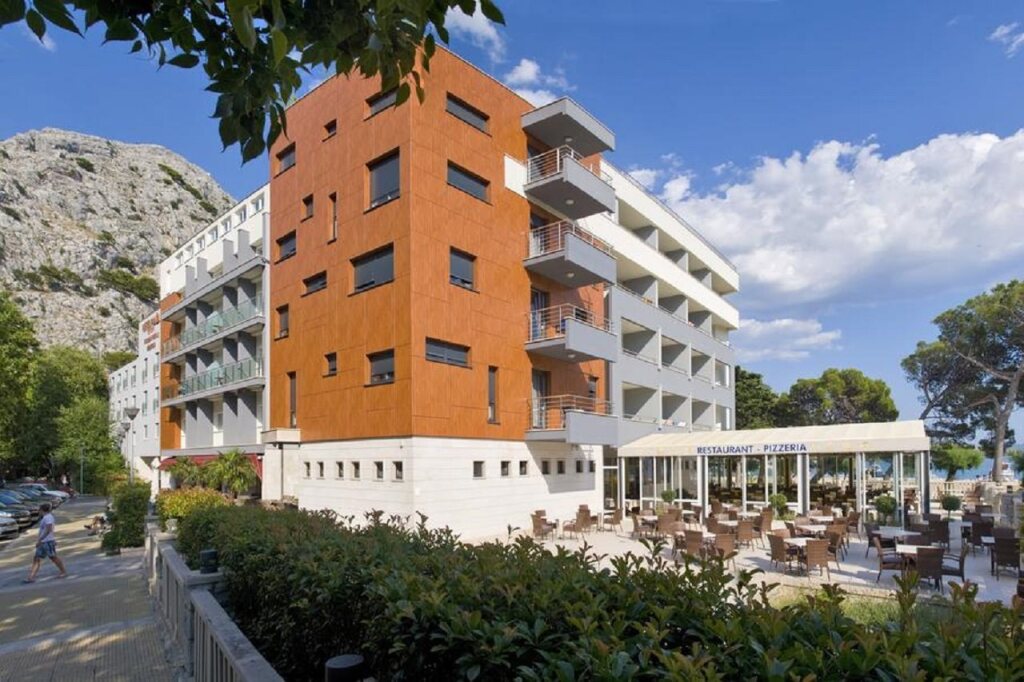 Hotel Plaža image