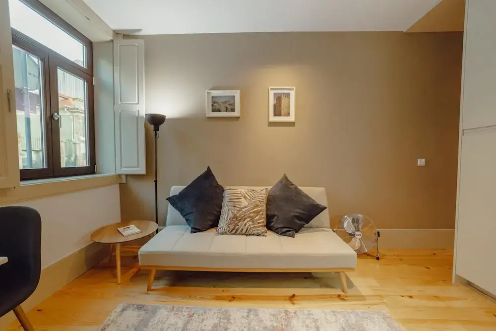 Legacy Oporto Design Apartment A by Vacationy