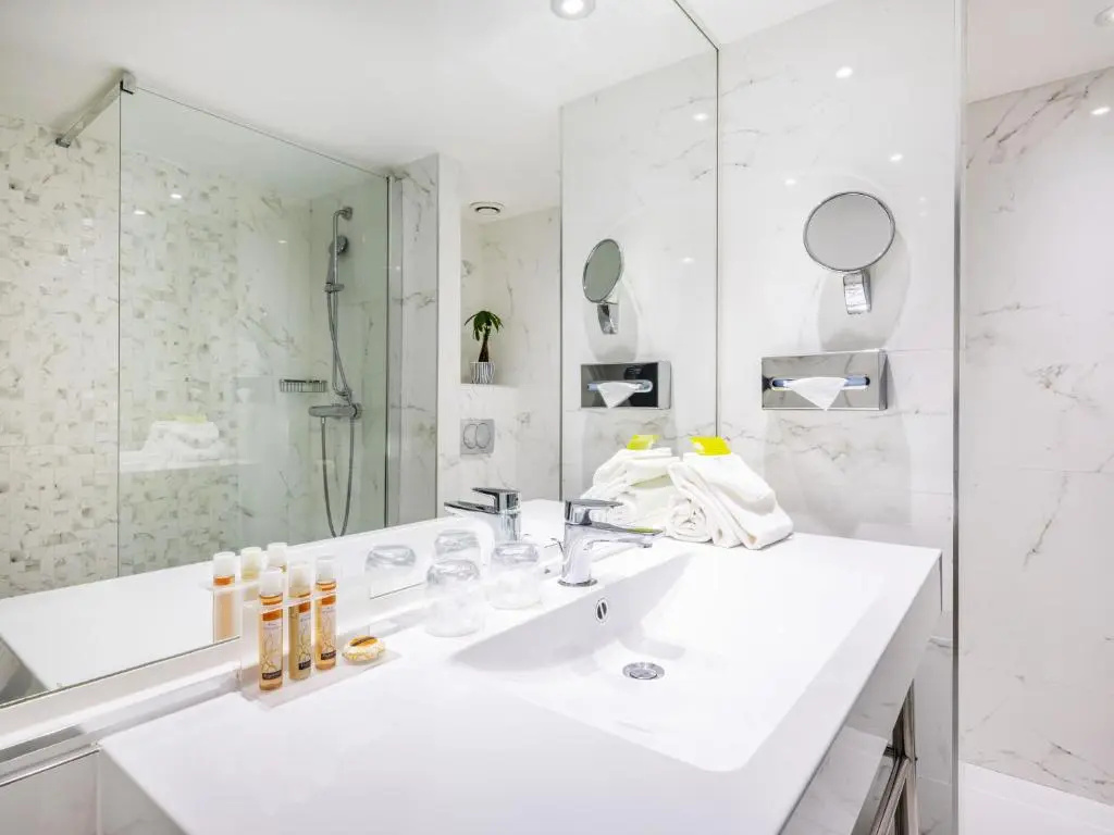 Executive Double room (full double bed)