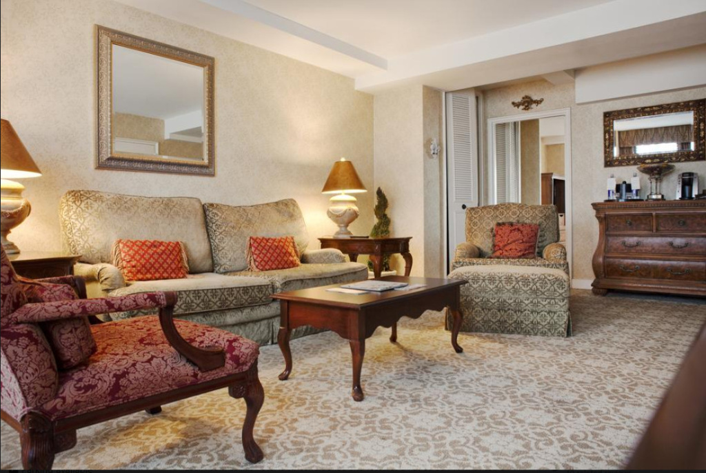 Double Suite (full double bed)