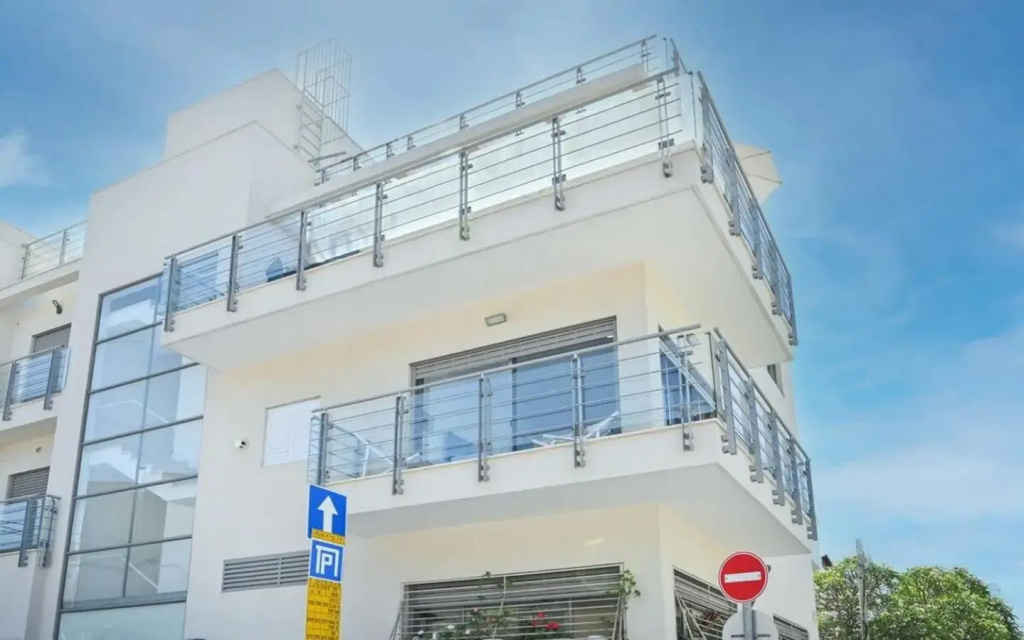 Sunny 3BR Penthouse near the Beach by HolyGuest