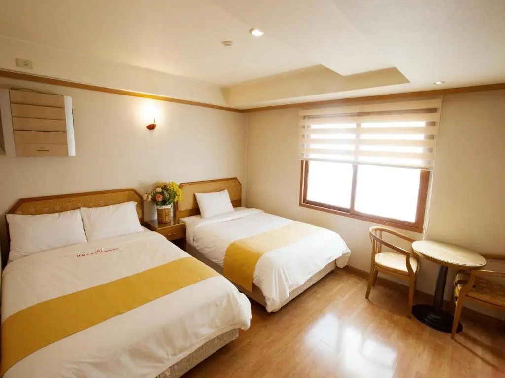 Deluxe Double room (twin beds)