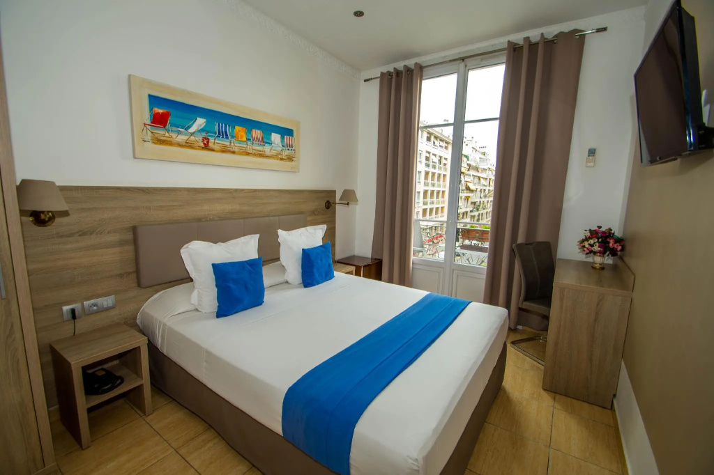 Standard Double room (full double bed)