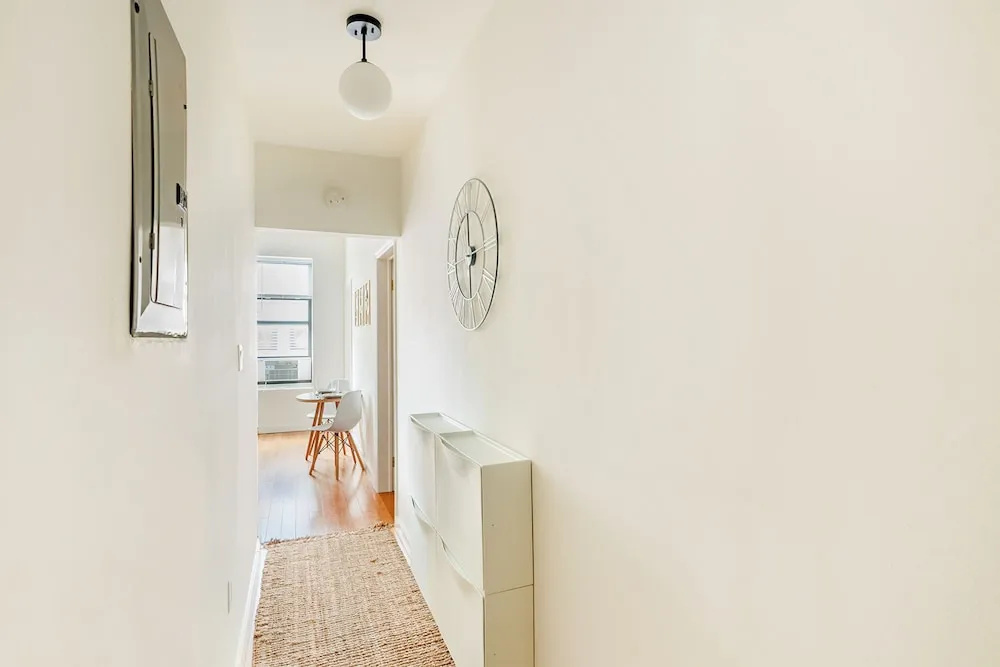 Beautiful 3 Bedroom Unit in Prime Location