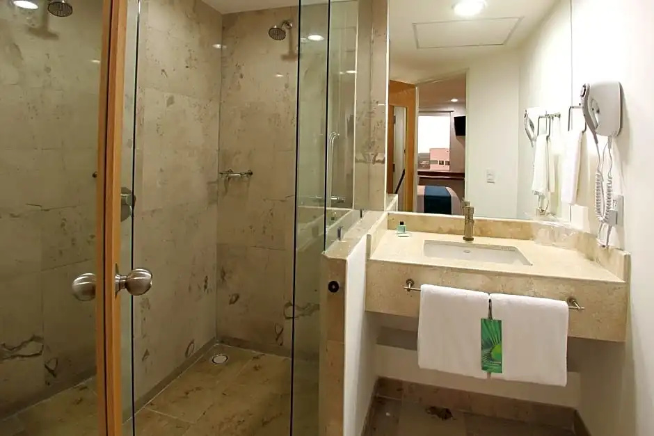 One Villahermosa 2000 - Chambres