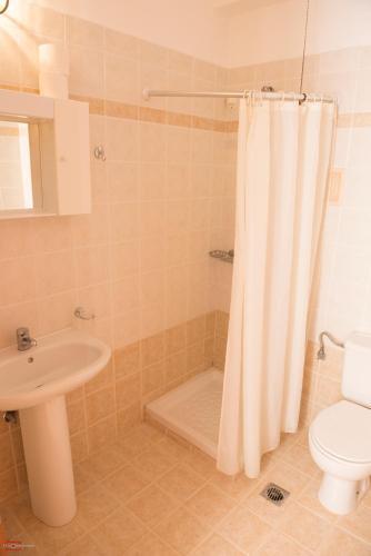 gallery_image_hidden_9